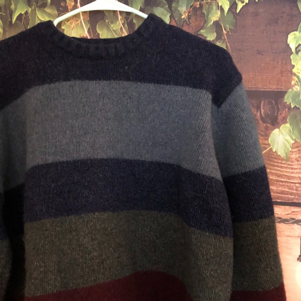 🧶American Eagle Outfitters Thick Stripped Sweater 100% Lambswool